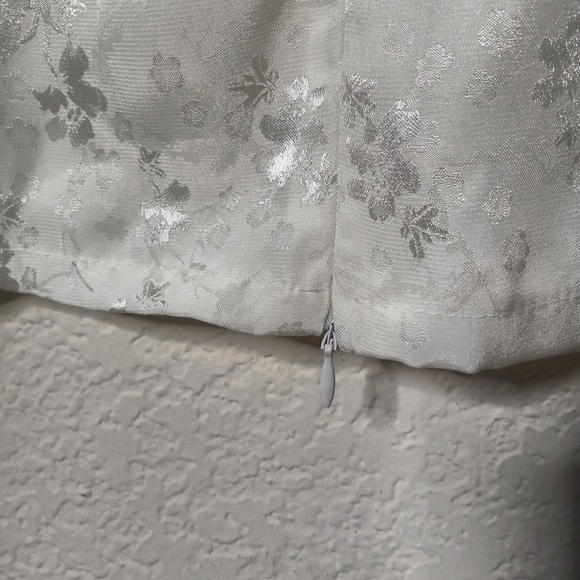 White Silk Mandarin Style Pants Set - Picture 6 of 6